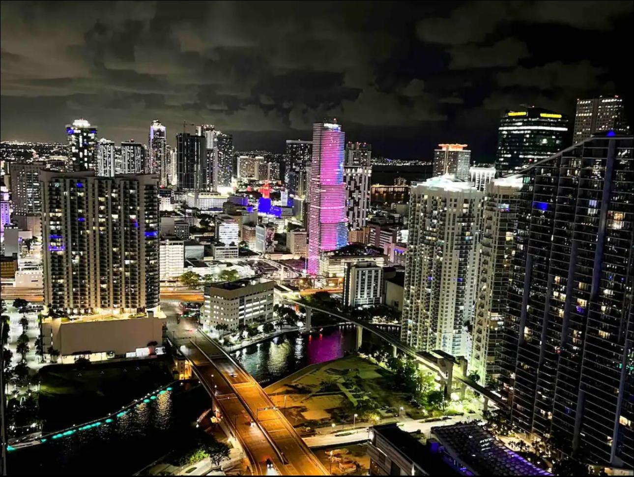 2 Story Loft Downtown Miami Apartment Bagian luar foto