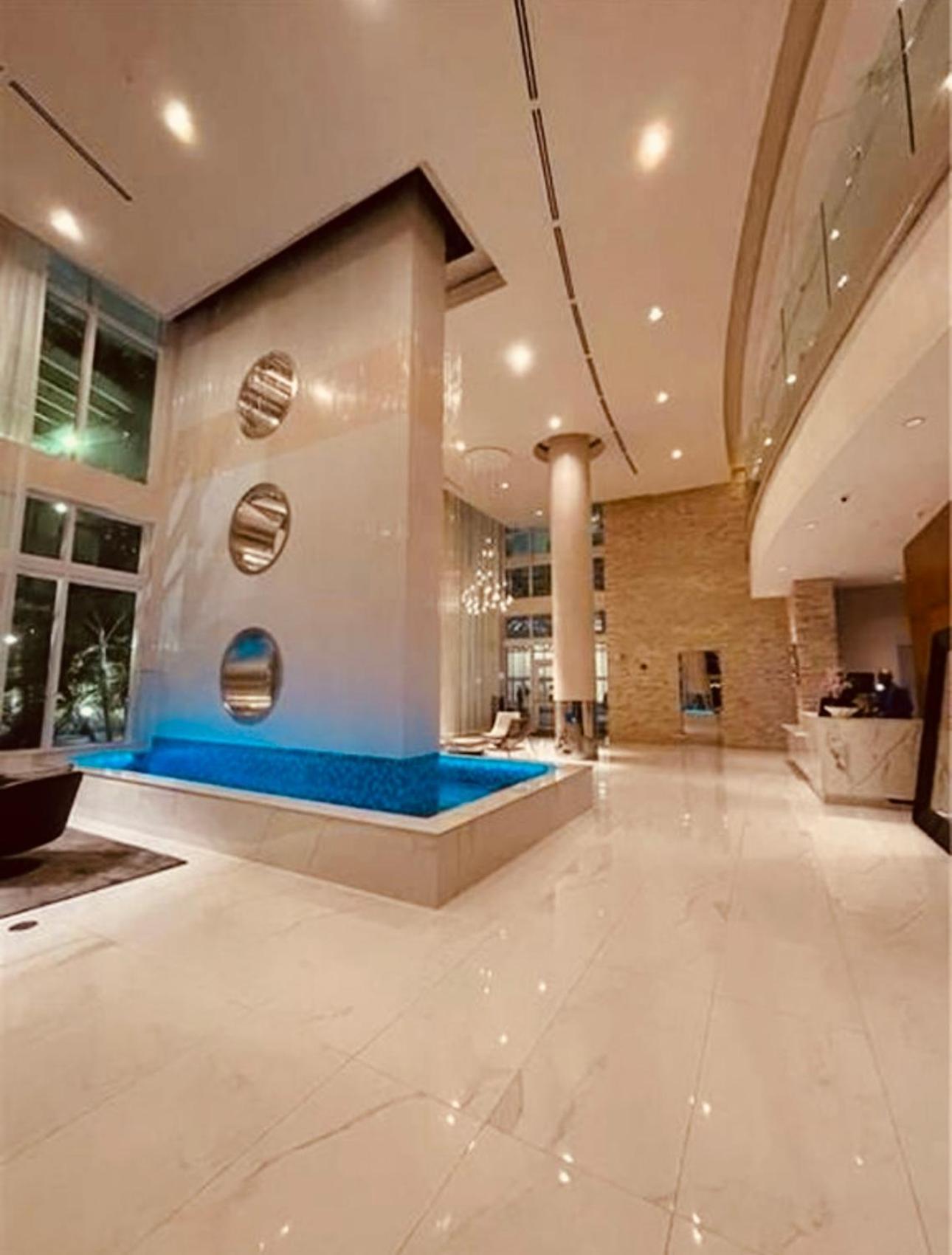 2 Story Loft Downtown Miami Apartment Bagian luar foto